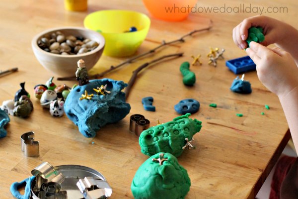 Fine motor play dough activities and idea. 